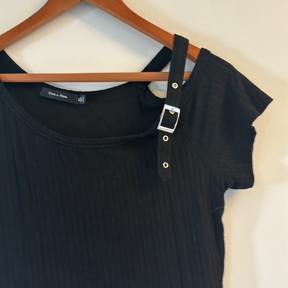 Doe & Rae belt shirt
